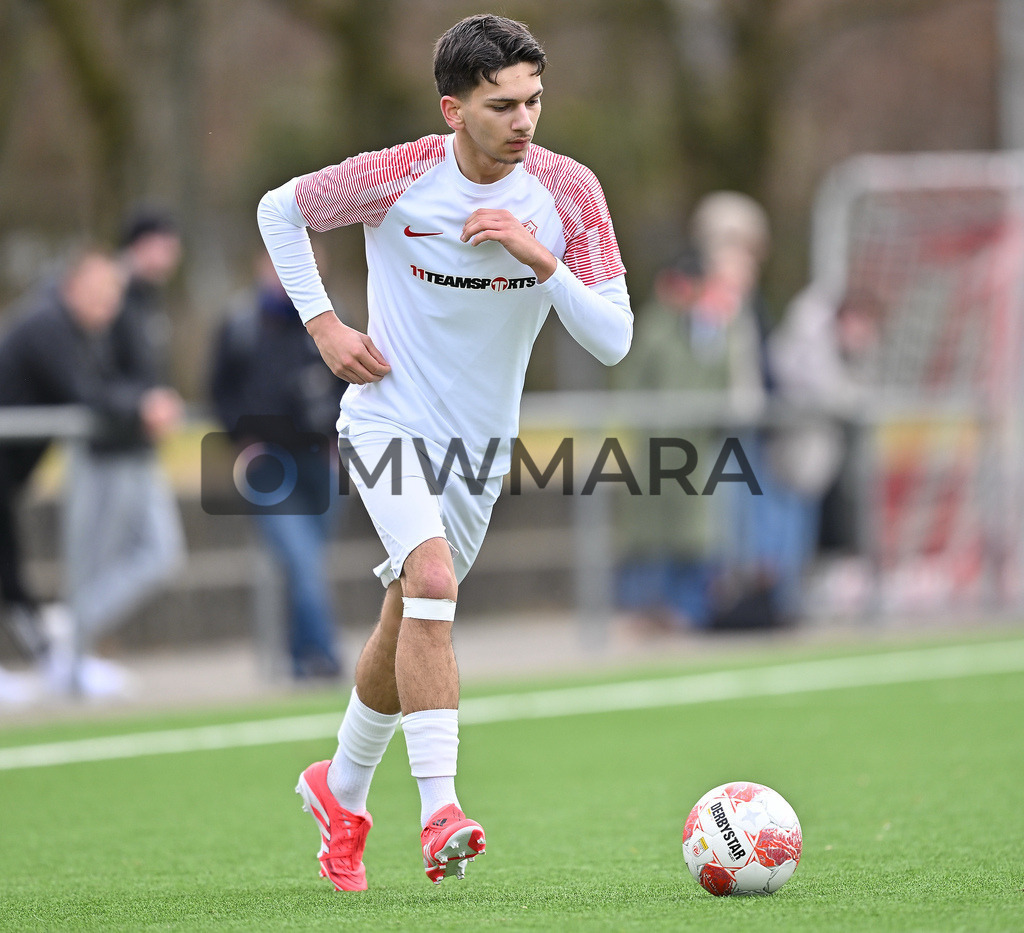 Fussball I Herren I Saison 2025-2026 I Bundesliga I 6. Spieltag I Eintracht Frankfurt - FC Bayern München  | MWMARA - Realisiert mit Pictrs.com