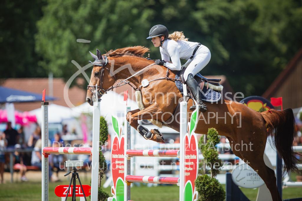 220717_LC_M1-Springen-616 | Deine schönsten Turniermomente als professionelle Fotos! Entdecke hochwertige Pferdesport-Fotografie im Online-Shop. Jetzt Fotos finden & bestellen!