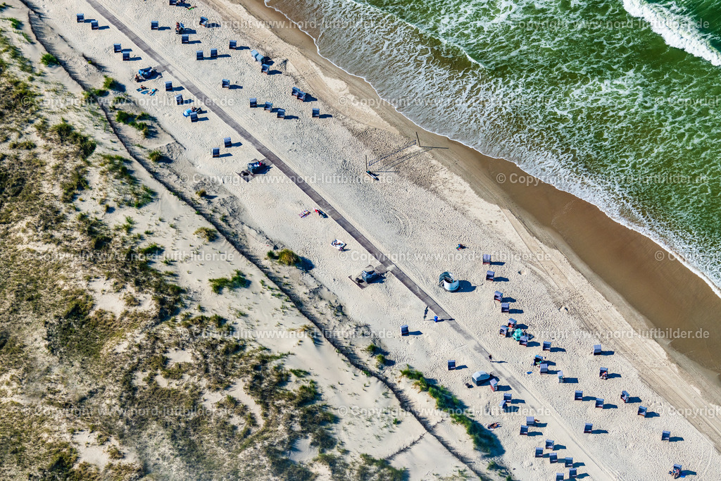 Norderney_Strand_Standkörbe_Bernachtungsstrandkörbe_ELS_8161050923 | NORDERNEY 05.09.2023 Sandstrand- mit Strandkörben am Nordstrand auf der Insel Norderney im Bundesland Niedersachsen, Deutschland. // Sandy beach with beach chairs on the northern beach on the island of Norderney in the state of Lower Saxony, Germany. Foto: Martin Elsen