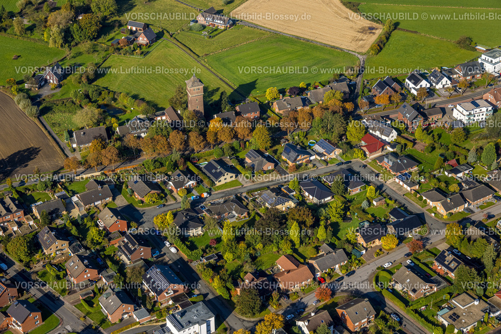 Selm241011247Cappenberg | Luftbild, Wohngebiet und Wasserturm, Ortsansicht Cappenberg, Selm, Münsterland, Nordrhein-Westfalen, Deutschland