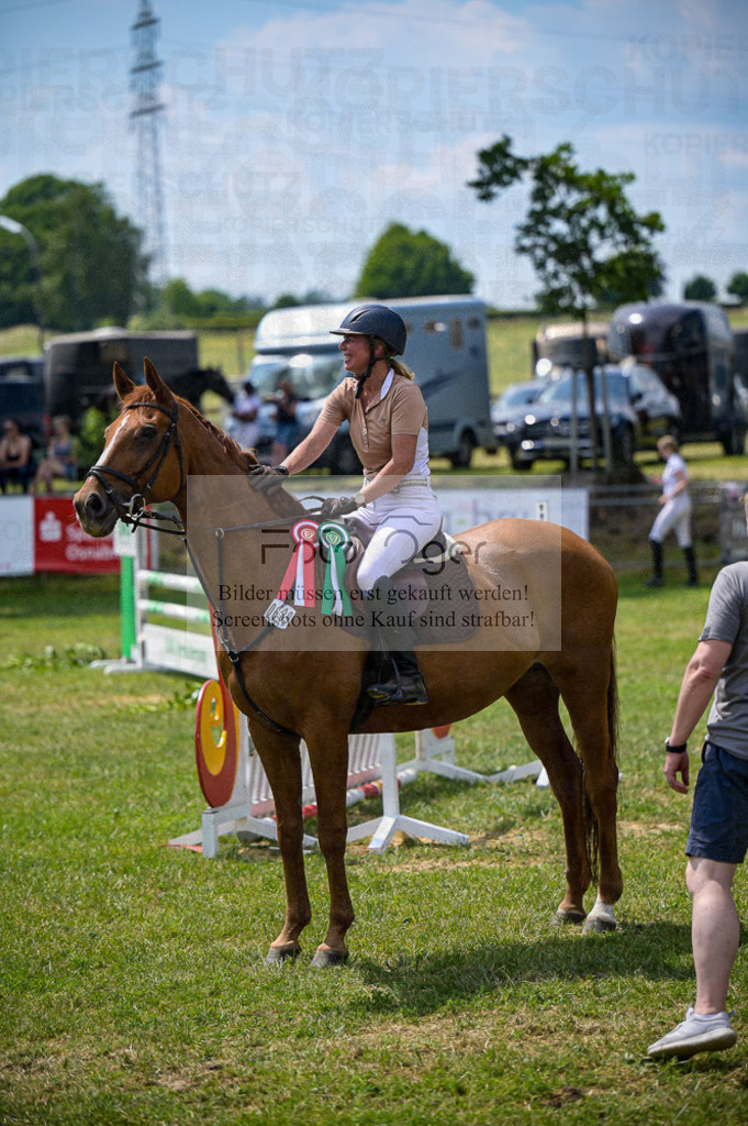 Reitturnier Voxtrup | Entdecke hochwertige Reitturnierfotos von Foto Oger. Professionell, emotional und authentisch – jetzt Lieblingsmomente im Shop bestellen.Deutschlandweite Turnierfotografie. - Realisiert mit Pictrs.com