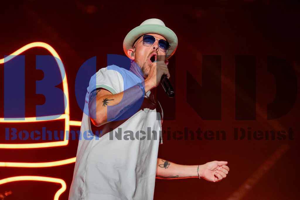 Zeltfestival Ruhr 2024 - Jan Delay  {date} -  | {headline}(Foto: Sebastian Sendlak / BOND) - Realisiert mit Pictrs.com