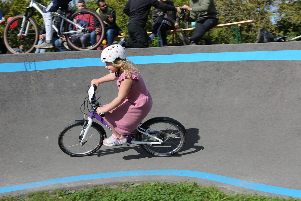 M87C9982 | German Pumptrack Series - Realisiert mit Pictrs.com