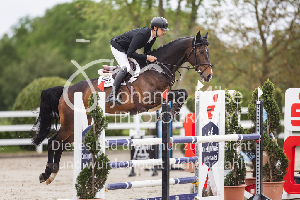260508_PfSpTa_9_SprPf-L-923 | Deine schönsten Turniermomente als professionelle Fotos! Entdecke hochwertige Pferdesport-Fotografie im Online-Shop. Jetzt Fotos finden & bestellen!