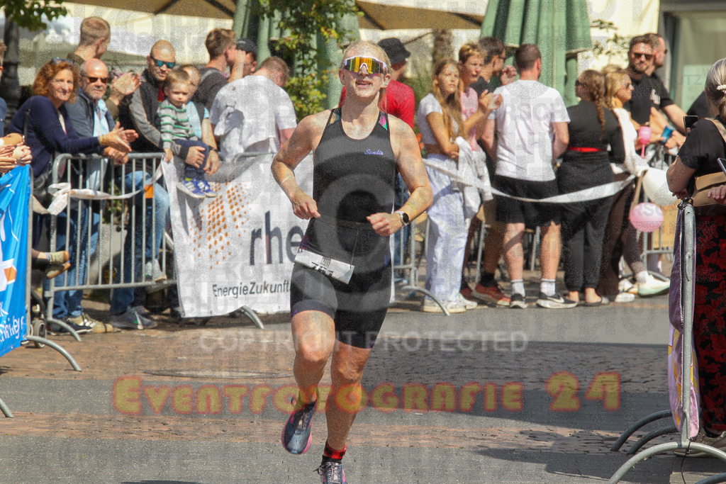 250824_1452_EV4_2323 | Sportfotografie im Rhein-Sieg Kreis, Köln, Bonn, NRW, Rheinland Pfalz, Hessen, etc. Unser Tätigkeitsfeld umfasst den Laufsport vom Volkslauf über den Marathon, Duathlon, Triathon bis zum Ultralauf wie Kölnpfad Ultra oder Schindertrail.