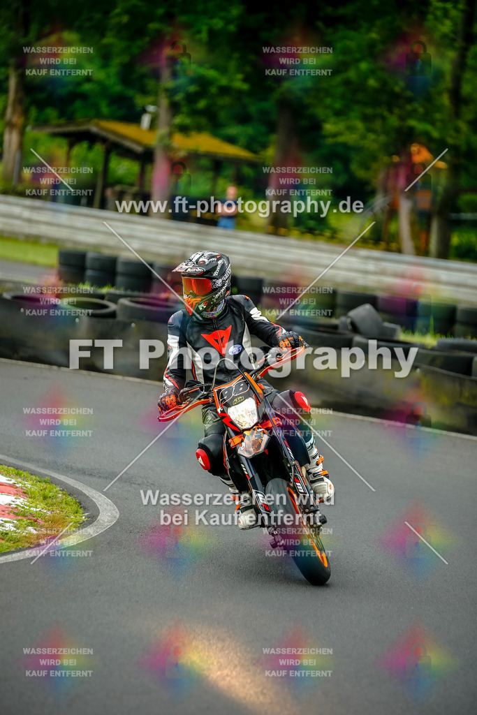 VBK-4120 | Hier findet Ihr Bilder von Touristenfahrten auf der Nürburgring Nordschleife oder von anderen Veranstaltungen die ich besucht habe. Viel Spass beim Durch Schauen 