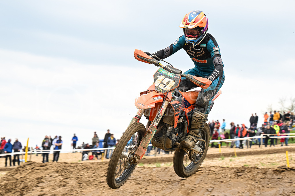 Motocross Schlatt bei Winterthur - 30. April 2023 | #19 Elsener Cyril aus Rafz (CH) auf KTM in der Kategorie ProRace Serie am Motocross Schlatt bei Winterthur, 30. April 2023. 
Instagram: @mx_schlatt | @mc_wila | @sam_schweiz
Bild: Sportfotografie Markus Aeschimann | www.markus-aeschimann.ch - Realisiert mit Pictrs.com