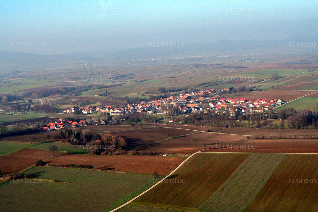 Luftbild: Ortschaft von Süden in Dierbach im Bundesland Rheinland-Pfalz in Deutschland. Foto: IMG_0638.jpg vom 08.01.2006 durch Werner Riehm/FLY-FOTO.de