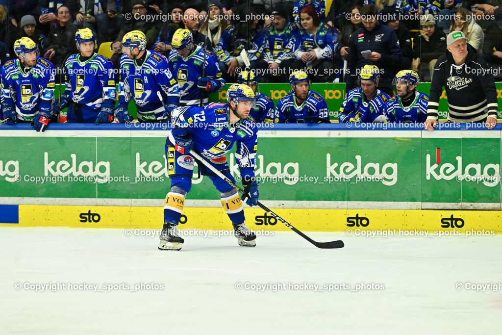 EC VSV vs. HC Bozen 16.2.2024 | Spielerbank EC VSV, #22 Ethan Cap, Equipment Manager EC VSV Markus Schmidt, EC VSV vs. HC Bozen 16.2.2024, EC VSV vs. HC Bozen 16.2.2024 am 16.02.2024 in Villach (Stadthalle Villach), Austria, (Photo by Bernd Stefan)