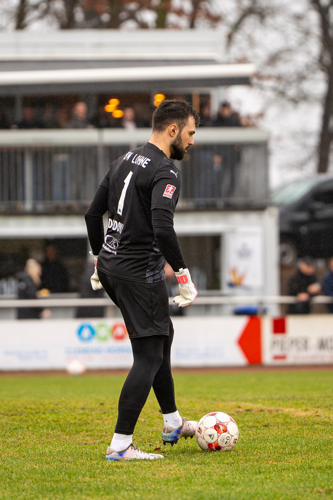 Fußball I Herren I Saison 2025-2026 I Regionalliga Nord I 23. Spieltag I TuS Blau-Weiß Lohne - SC Weiche Flensburg 08 I 0165 | Marko Dedovic (1, TuS BW Lohne) - Realisiert mit Pictrs.com