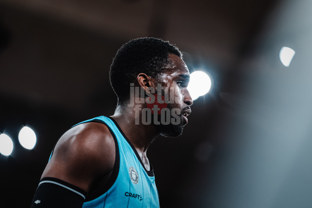 Basketball | Männer | Saison 2024/2025 | BKT EuroCup | Veolia Towers Hamburg vs. Umana Reyer Venice | 08.01.2025 | Rich Osaro (#3, Veolia Towers Hamburg)