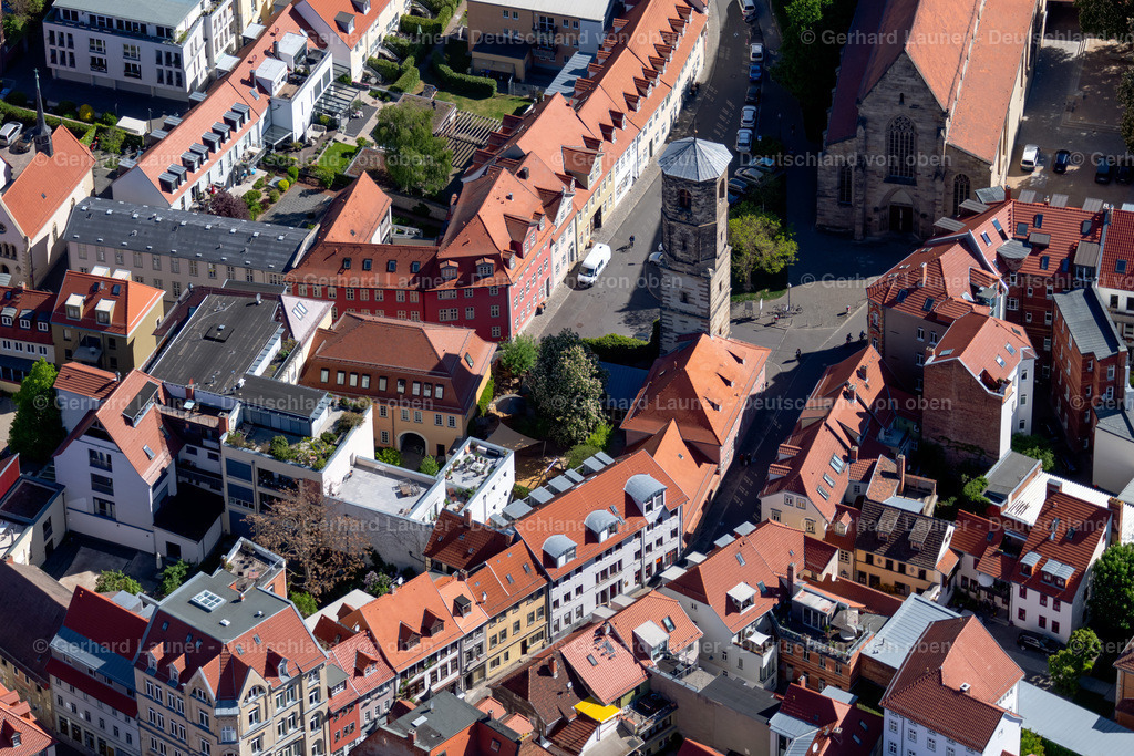 4026386 | ERFURT 07.05.2020 Kirchenturm und Turm- Dach am Kirchengebäude des " Paulskirchturm " an der Paulstraße im Ortsteil Altstadt in Erfurt im Bundesland Thüringen, Deutschland. // Church tower and tower roof of the " Paulskirchturm " on Paulstrasse in the district Altstadt in Erfurt in the state Thuringia, Germany. Foto: Gerhard Launer