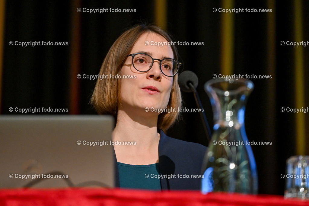 Leonding_ Infoabend Umgang mit PFAS im Trinkwasser_ 13.02.2023-27 | 13.02.2023, Leonding, AUT, Infoabend Umgang mit PFAS im Trinkwasser, im Bild Maria Wiesauer (Chemikerin)