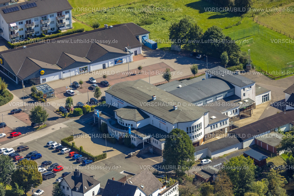 Lennestadt230910029Altenhundem | Luftbild, Sauerlandhalle Volksbank Arena, Lidl Supermarkt, Altenhundem, Lennestadt, Sauerland, Nordrhein-Westfalen, Deutschland