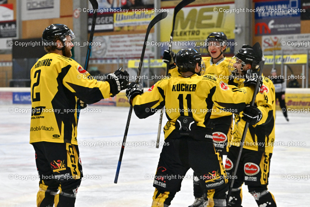 EC Hornets Spittal vs. USC Piraten Velden 18.2.2024 | #2 Karitnig Gert EC Hornets Spittal, #11 Kucher Florian EC Hornets Spittal, #88 Zauchner Daniel EC Hornets Spittal, EC Hornets Spittal vs. USC Piraten Velden 18.2.2024, EC Hornets Spittal vs. USC Piraten Velden 18.2.2024 am 18.02.2024 in Spittal an der Drau (Eissportzentrum Spittal), Austria, (Photo by Bernd Stefan)
