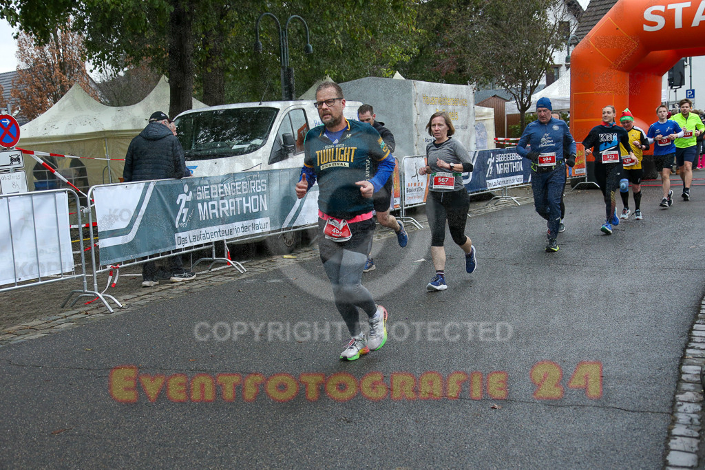 251130_1144_EX1_8546 | Sportfotografie im Rhein-Sieg Kreis, Köln, Bonn, NRW, Rheinland Pfalz, Hessen, etc. Unser Tätigkeitsfeld umfasst den Laufsport vom Volkslauf über den Marathon, Duathlon, Triathon bis zum Ultralauf wie Kölnpfad Ultra oder Schindertrail.