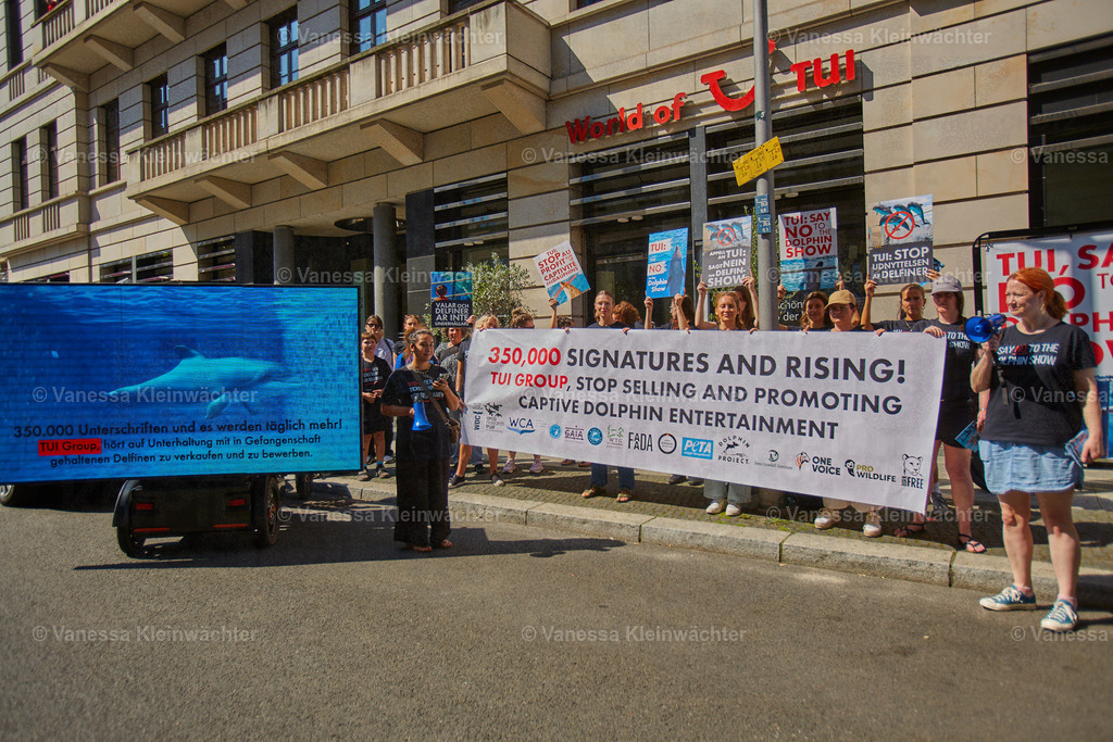 270801_Wale_TUI_00003 | Vanessa Kleinwächter - Realisiert mit Pictrs.com