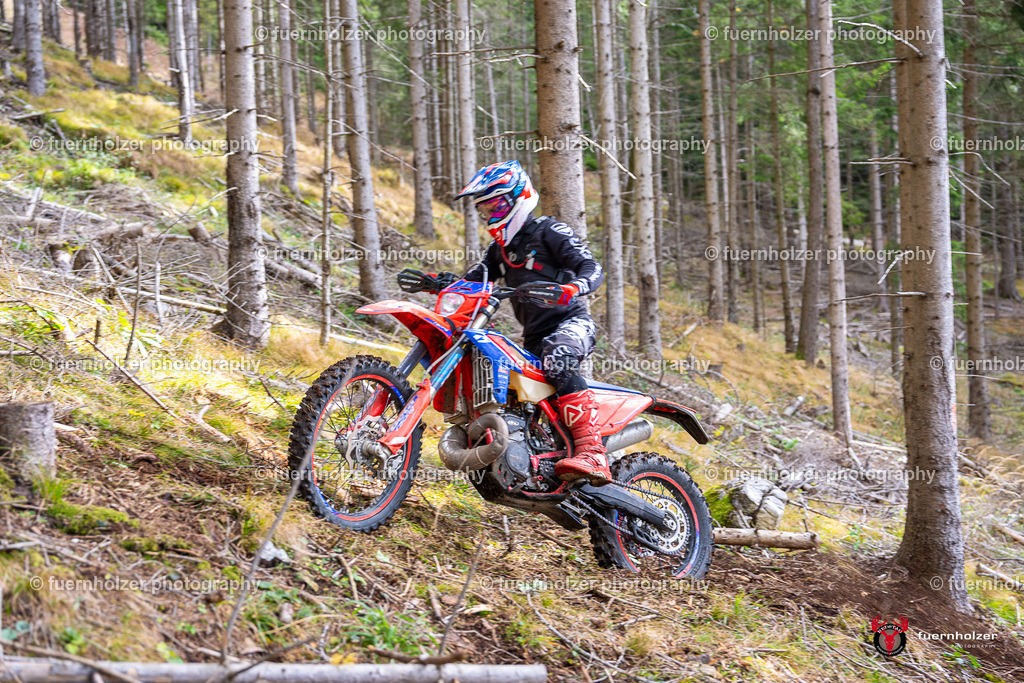 fuernholzer_251026-C1-410 | Fotografische Impressionen von der Red Stag Enduro Extreme by fuernholzer-photography.com. Endurosport in Österreich fotografisch festgehalten von fuernholzer. Auftragsfotografie für Private, Gewerbefotos und Industriefotografie. Eventfotografie, Sportfotografie und Motorsportfotografie. Anbieter von Fotoworkshops, Fototraining, fotografischen Vorträgen und Fotoseminaren.