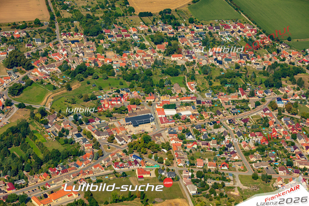 Luftbild der Stadt Obhausen - Die Luftaufnahme wurde 2025 vom UL-Flugzeug heraus erstellt ( keine Drohne ) - Hochauflösende Luftaufnahme - für professionelle Ausdrucke geeignet. Die Geschenkidee !Hier alle&nbsp;Infos zur Lizenzierung der LuftaufnahmeWir fliegen auch dieses Jahr wieder in Ihre Region um Luftbilder zu erstellen.- Luftbild anfragen
