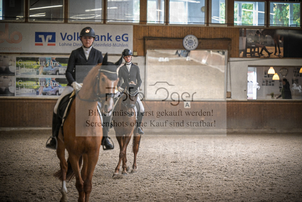 DOS_0684 | Entdecke hochwertige Reitturnierfotos von Foto Oger. Professionell, emotional und authentisch – jetzt Lieblingsmomente im Shop bestellen.Deutschlandweite Turnierfotografie. - Realisiert mit Pictrs.com