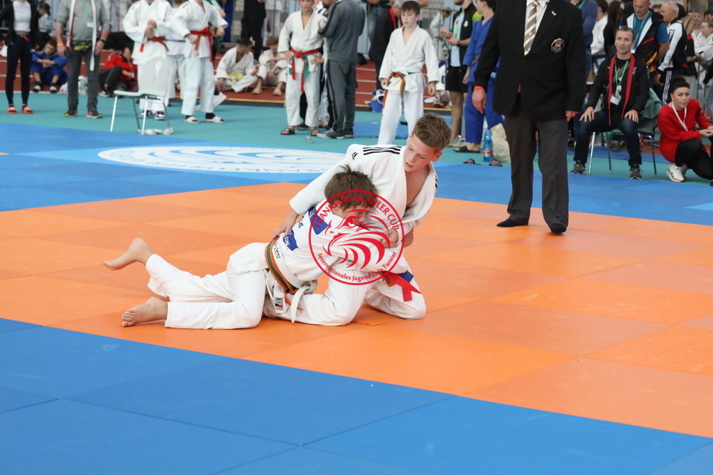 1J7A2075 | Fotos vom Adler Cup - Pictures from Adler Cup

Hier findet Ihr alle Eindrücke und großen Momente der Adler Cup Wochenenden. Here you will find all impressions and great moments of the Adler Cup weekends. - Realisiert mit Pictrs.com