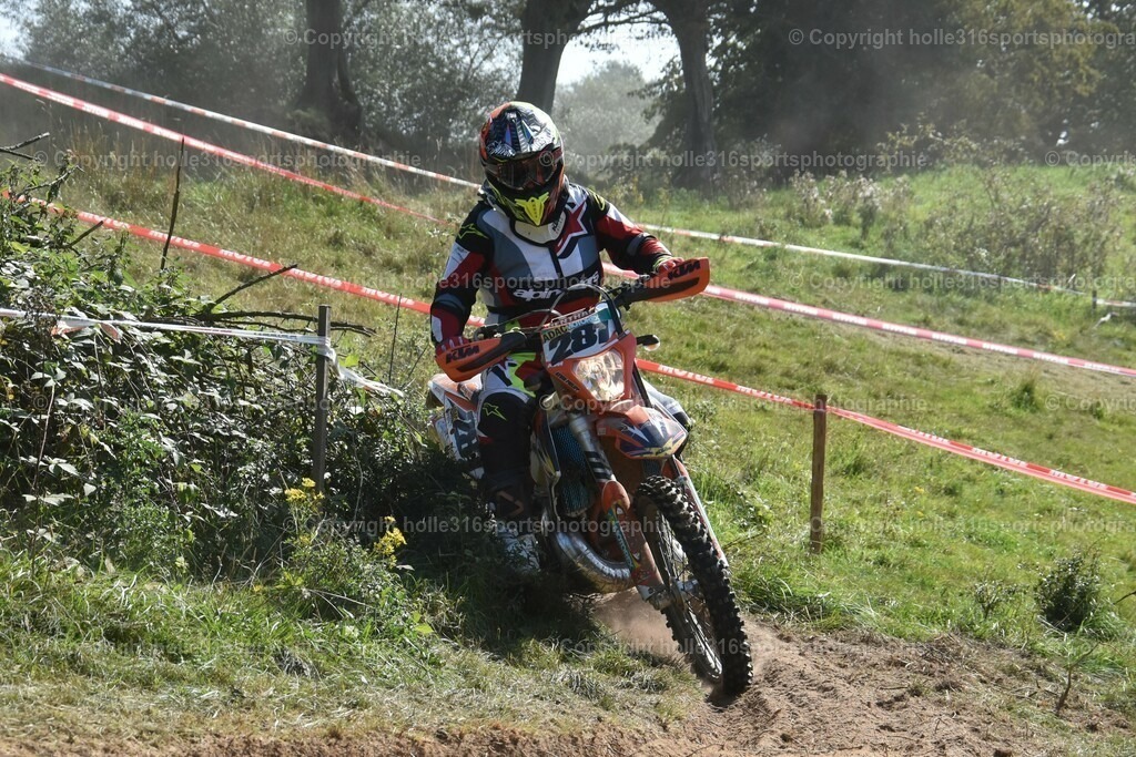 DSC_0127 | Sportfotografie , Motorsport, Motoross, Reitsport, Mointainbike, Enduro,
Landschaft , Outdoor, Eventfotografie, Landschaft, Bilder online bestellen - Realisiert mit Pictrs.com