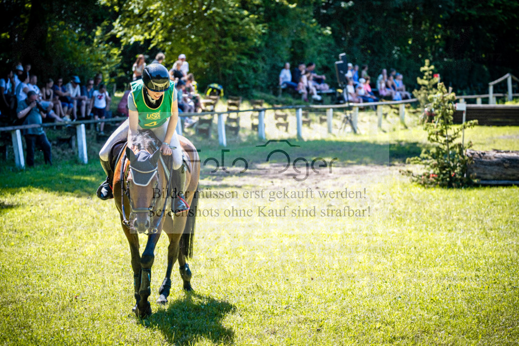 Vielseitigkeitsturnier Melle Oldendorf | Entdecke hochwertige Reitturnierfotos von Foto Oger. Professionell, emotional und authentisch – jetzt Lieblingsmomente im Shop bestellen.Deutschlandweite Turnierfotografie. - Realisiert mit Pictrs.com