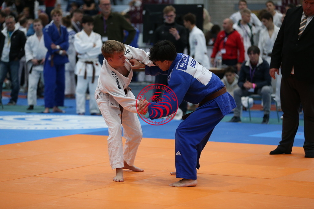 AT3Y0865 | Fotos vom Adler Cup - Pictures from Adler Cup

Hier findet Ihr alle Eindrücke und großen Momente der Adler Cup Wochenenden. Here you will find all impressions and great moments of the Adler Cup weekends. - Realisiert mit Pictrs.com