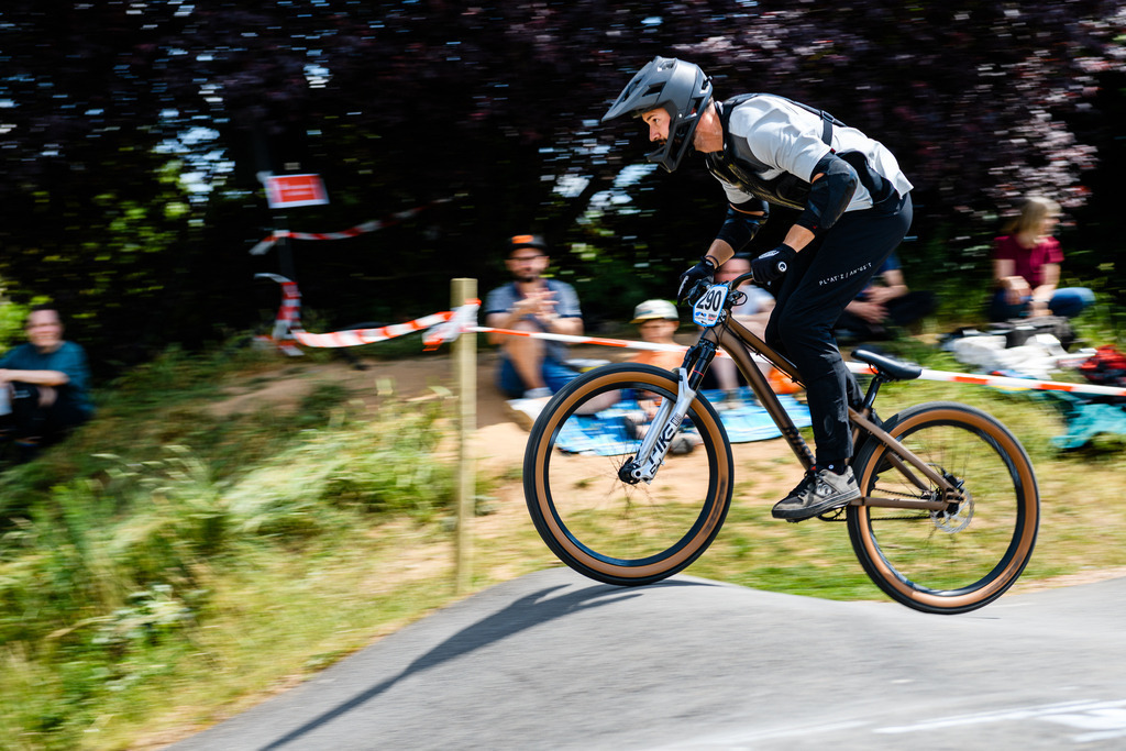 2025.05.31_869_9032-Eugen | German Pumptrack Series - Realisiert mit Pictrs.com