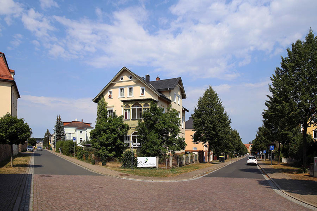 Foto: Leipzig - Wermsdorf | Das Team hinter BILDLEXIKON LEIPZIG bündelt historische wie aktuelle Informationen über die Stadt Leipzig in Text und Bild auf einer Plattform und stellt diese der interessierten Öffentlichkeit zur Verfügung.