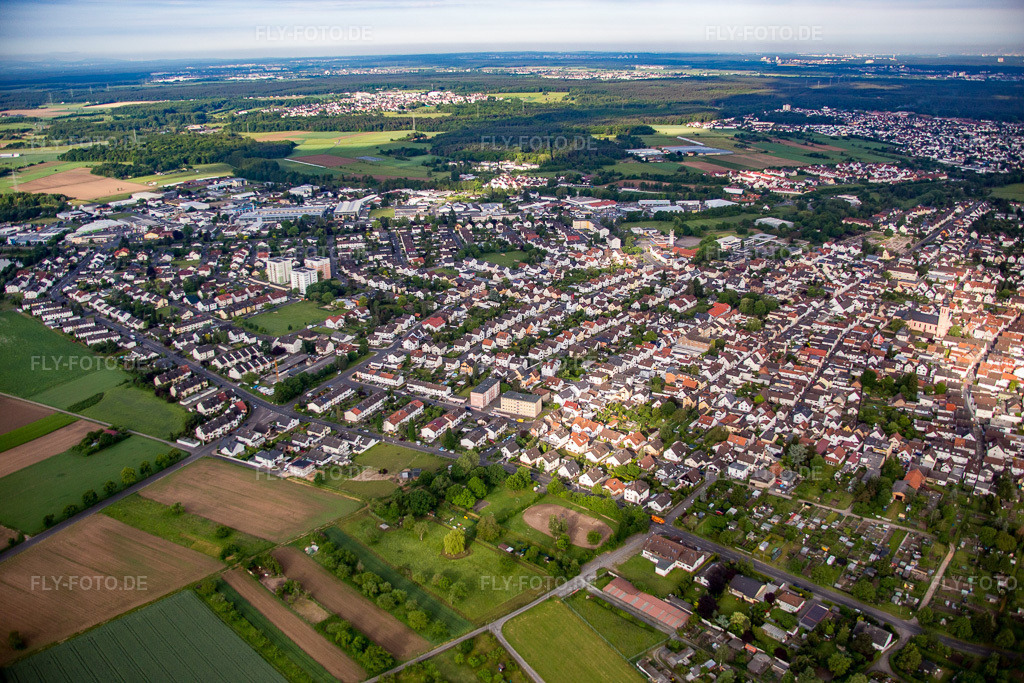 Luftbild: Ostring im Ortsteil Klein-Krotzenburg in Hainburg im Bundesland Hessen in Deutschland. Foto: IMG_088767.jpg vom 20.05.2016 durch Werner Riehm/FLY-FOTO.de