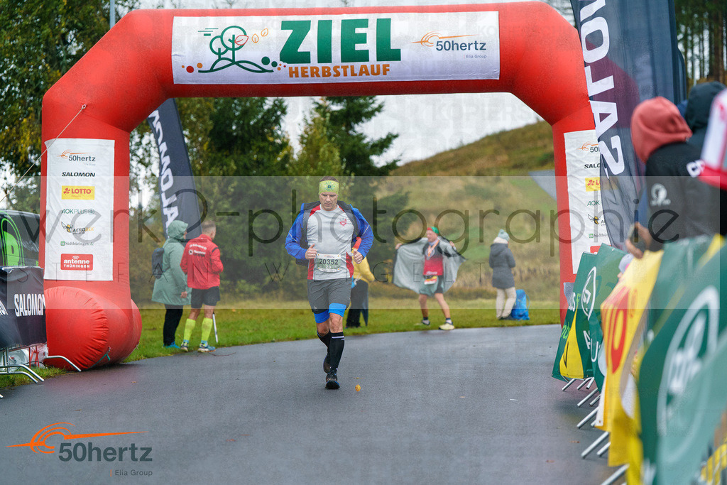 50Hertz-Zielbilder Herbstlauf | Rennsteig-Herbstlauf am 5. Oktober 2025 - Neuhaus/Rwg. nach Masserberg