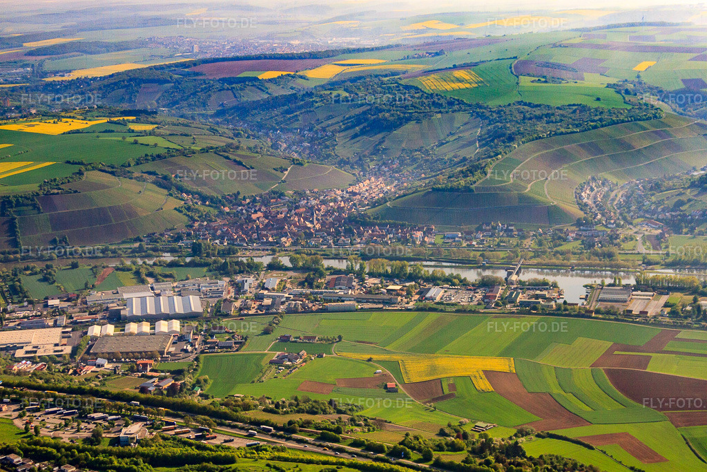 Luftbild: Gewerbegebiet Heidingsfeld-Süd mit Kloeckner Metals Germany GmbH und Corso Recycling GmbH im Ortsteil Heidingsfeld in Würzburg im Bundesland Bayern in Deutschland.Foto: IMG_57061.jpg vom 08.05.2013 durch Werner Riehm/FLY-FOTO.deAuflösung des Originals: 4752 x 3168 pxStandort Würzburg | Kloeckner Metals GER