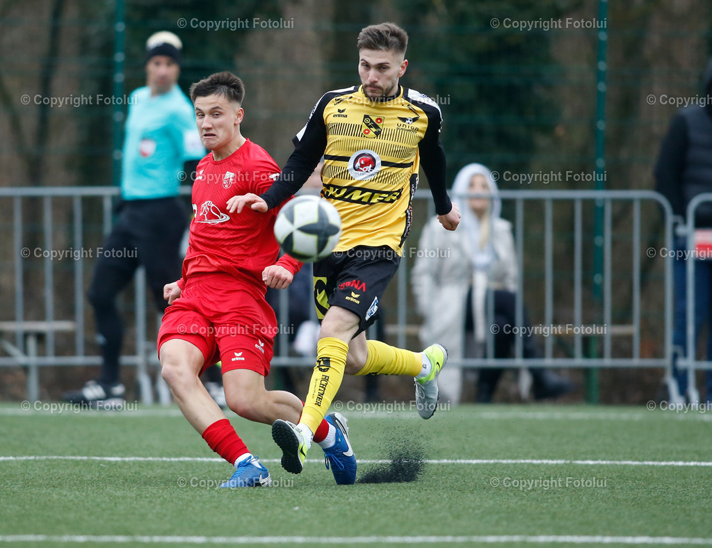 A_LUI_15032025_19 | SPORT FUSSBALL LL.OST E ASKOE OEDT 1B -GUNSKIRCHEN 15.03.IM BILD : VEJLKO RAKIC  (OEDT1B) UND OZUGHAN BERBEROGLU (GUNSKIRCHEN)FOTO:OEDT
