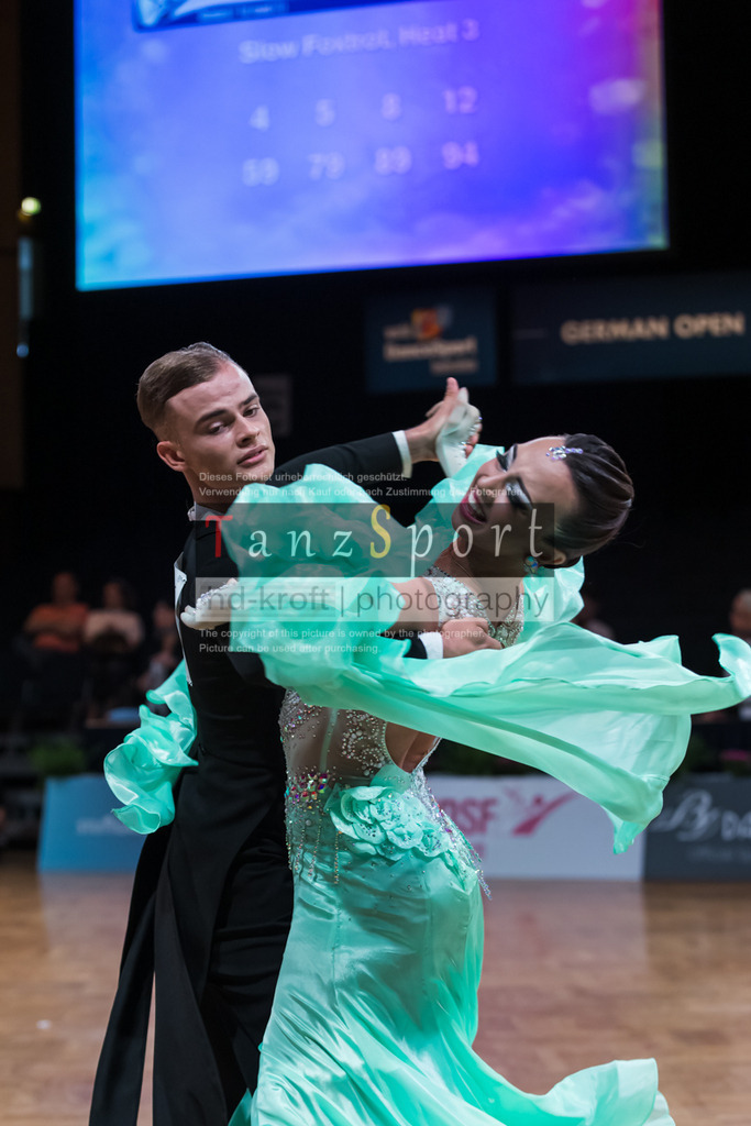 20250821_WDSF_GS_Std_R1_B1_3771 | Tanzsportbilder, Standardtanz, Lateintanz, WDSF, DTV, LTVB, dancecomp, goc, hessen tanzt, blaues band der spree, walzer, tango, wiener walzer, slowfox, quickstepp, samba, rumba, cha-cha-cha, paso doble. jive, hd-kroft photography, turniertanzsport