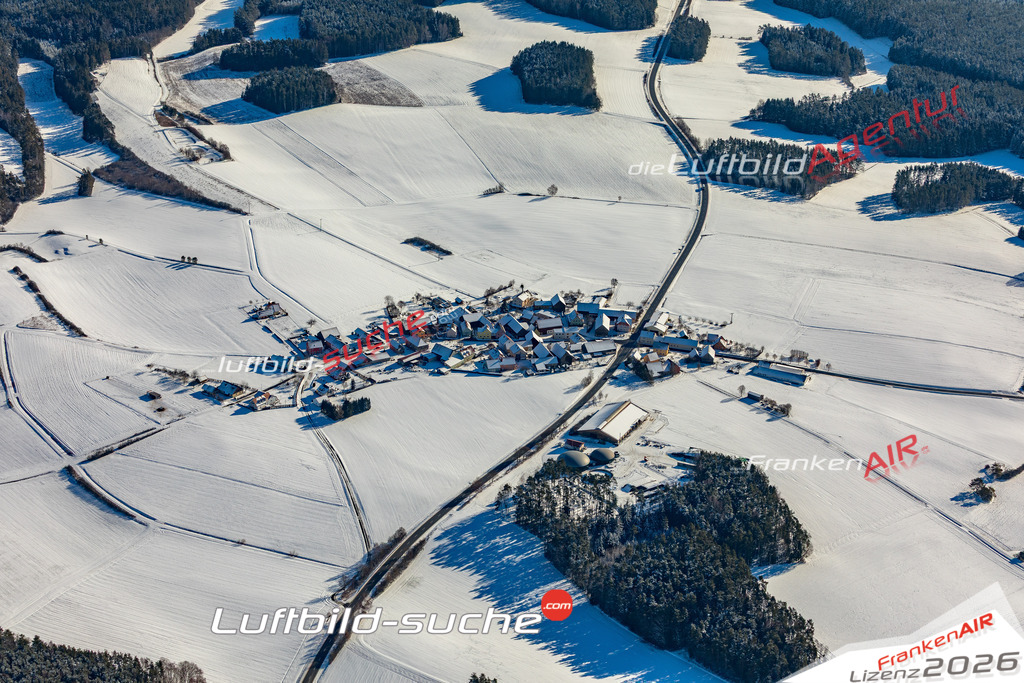 Die Luftbildaufnahme Eichenhuell -  wurde 2019 mittels Flugzeug (keine Drohne) erstellt. Perfekte Schärfe und Druck- Ergebnisse- Garantiert!