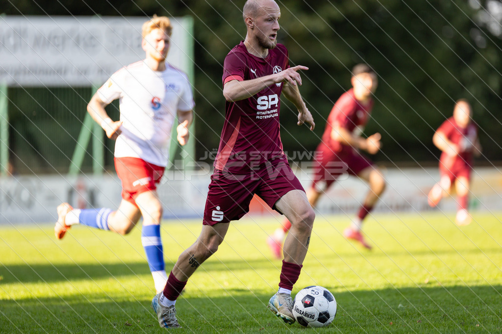 20250928_Picselweb-Fotografie_1R3_1716 | Spielszenen aus dem Spiel VfL Güldenstern Stade - Rotenburger SV. Ergebnis 0:3 - Realisiert mit Pictrs.com