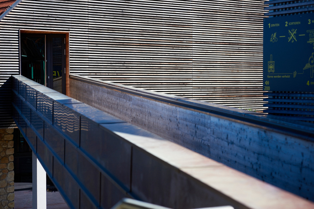 Gölles Manufaktur Aussenaufnahme | Riegersburg, Austria - September 12, 2018: Gölles Manufaktur;  Aussenaufnahme des Gebäudes. - Realisiert mit Pictrs.com