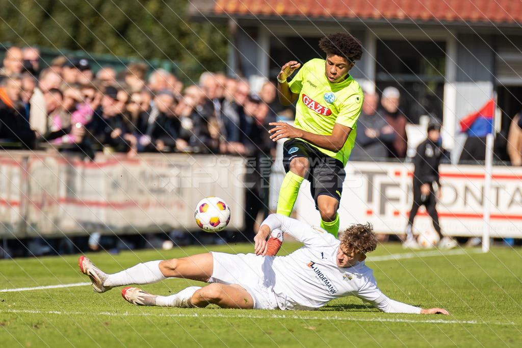 20251003_Picselweb-Fotografie_1R3_1624 | DFB Pokal 2. Runde, JFV A/O/B/H/H - SV Stuttgarter Kickers, Foto: Jörg Struwe - picselweb.de - Realisiert mit Pictrs.com