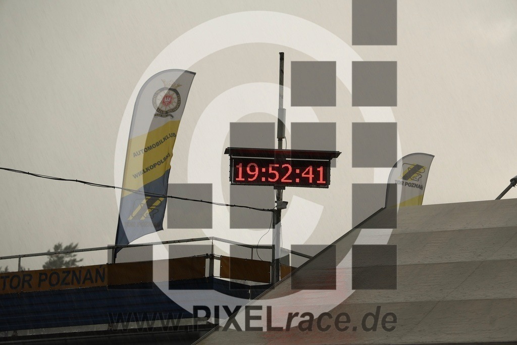 social-20240604_33447 | Schöne Erinnerungen an spannende Momente - das festzuhalten ist unser Job. PIXELrace.de ist seit 2003 auf den Rennstrecken Europas unterwegs um die Action draußen beim Fahren und die wunderbare Stimmung imm Fahrerlager für euch einzufangen.