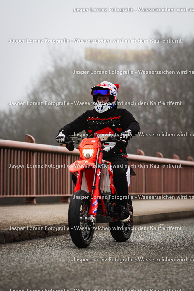 X-Mas Ride I Kiel I 2025 | Jasper Lorenz Fotografie - Realisiert mit Pictrs.com