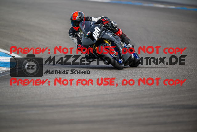 MaZZes_FotoMatrix_230410_4427 | WEISS