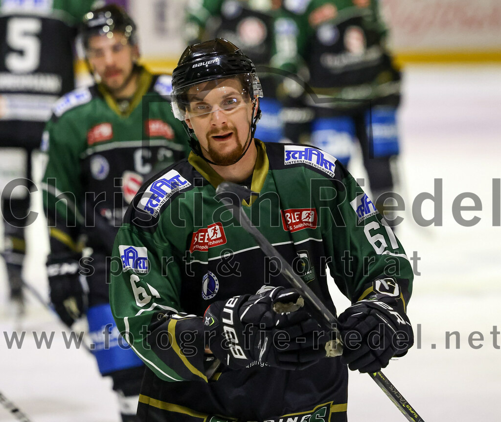 2023-01-06_055_TSV_Erding_gegen_ERV_Schweinfurt | Erding, Deutschland, 06.01.2023:
Eishockey, Bayernliga 2022 / 2023, 26. Spieltag, TSV Erding gegen ERV Schweinfurt, Endergebnis: 7:3

Roni Rukajärvi (Erding Gladiators, #61)

Foto: Christian Riedel / fotografie-riedel.net