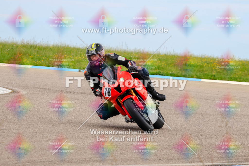 MotoTeam-2664 | Hier findet Ihr Bilder von Touristenfahrten auf der Nürburgring Nordschleife oder von anderen Veranstaltungen die ich besucht habe. Viel Spass beim Durch Schauen 