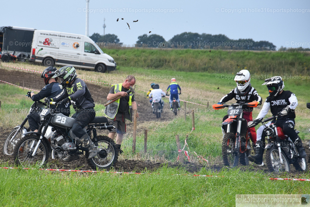 DSC_0183 (2) | Sportfotografie , Motorsport, Motoross, Reitsport, Mointainbike, Enduro,
Landschaft , Outdoor, Eventfotografie, Landschaft, Bilder online bestellen - Realisiert mit Pictrs.com