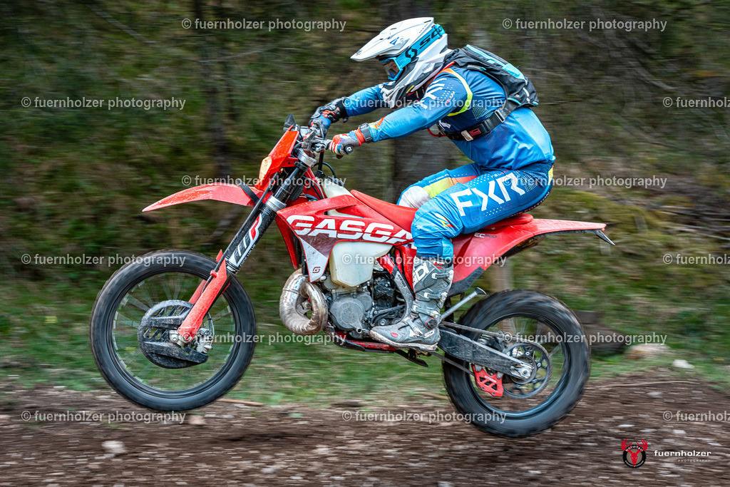 fuernholzer_250501-C2-476 | Fotografische Impressionen von der Red Stag Enduro Extreme by fuernholzer-photography.com. Endurosport in Österreich fotografisch festgehalten von fuernholzer. Auftragsfotografie für Private, Gewerbefotos und Industriefotografie. Eventfotografie, Sportfotografie und Motorsportfotografie. Anbieter von Fotoworkshops, Fototraining, fotografischen Vorträgen und Fotoseminaren.