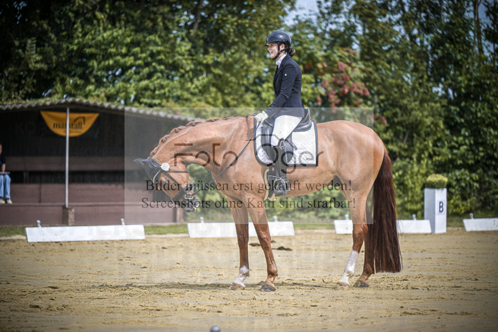 DOS_0063 | Entdecke hochwertige Reitturnierfotos von Foto Oger. Professionell, emotional und authentisch – jetzt Lieblingsmomente im Shop bestellen.Deutschlandweite Turnierfotografie. - Realisiert mit Pictrs.com