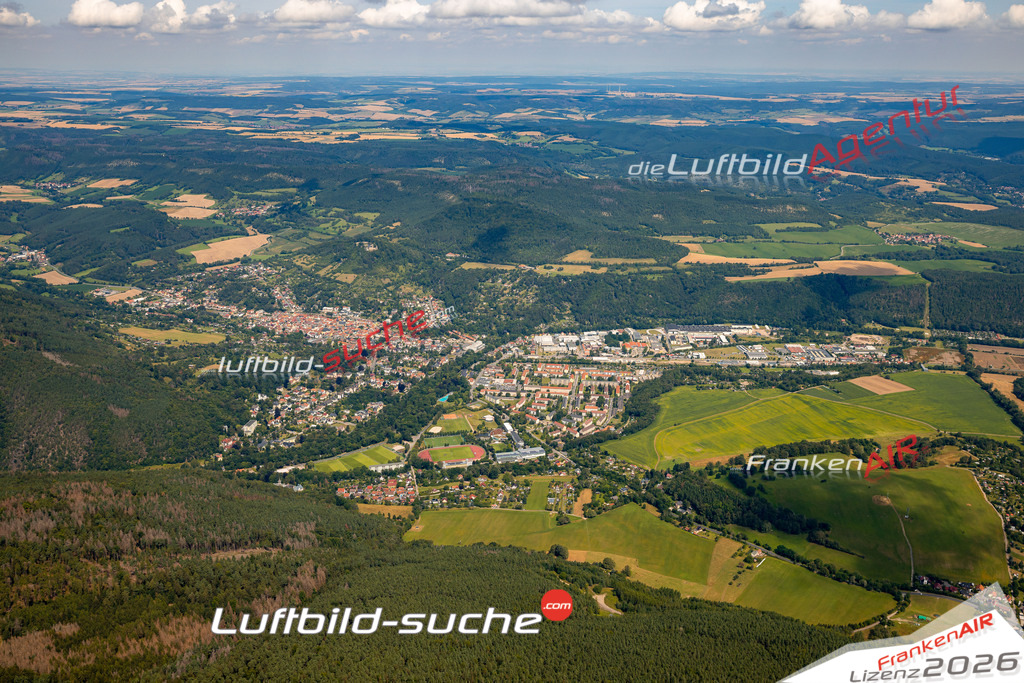 Das Luftbild zeigt :  Bad Blankenburg - Die Luftaufnahme wurde 2024 vom UL-Flugzeug aus erstellt ( keine Drohne ) - Hochauflösende Luftaufnahme - Für grossformatige Ausdrucke geeignet. Die Geschenkidee !Mit Lizenz und Bildrechte bestellbar