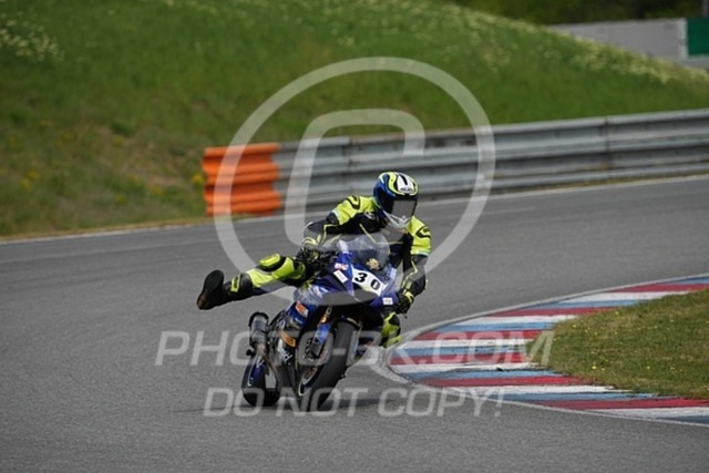 2024_05_05_PBK_34297 | Sportfotografie; SlowMotion; Video; Rennstrecke; Hafeneger; Speer; Racing; RSE; BMW; CBO; Trackday; Motorsportarena; Hockenheimring; Brno; Most; Barcelona; Valencia