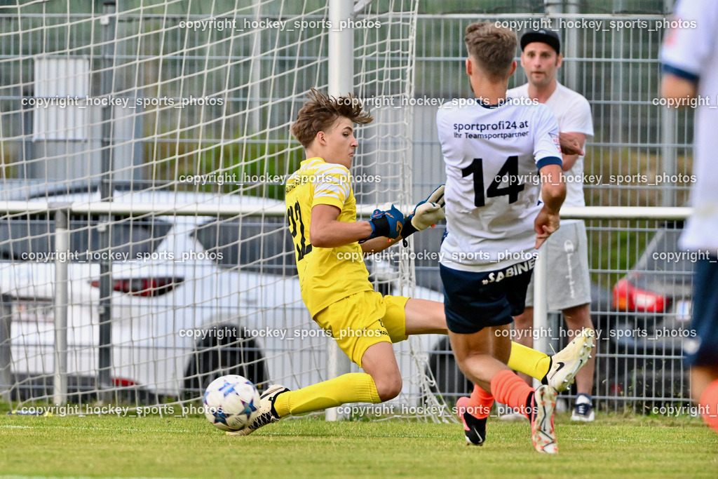 SC Magdalen vs. DSG Ledenitzen | #22 Michael Gaggl SC Magdalen, #14 Tim Kovacic DSG Ledenitzen, SC Magdalen vs. DSG Ledenitzen, SC Magdalen vs. DSG Ledenitzen am 19.07.2024 in Villach (Sportplatz Madalen), Austria, (Photo by Bernd Stefan)